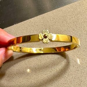 NWOT KATE SPADE NEW YORK heartful hinged bangle